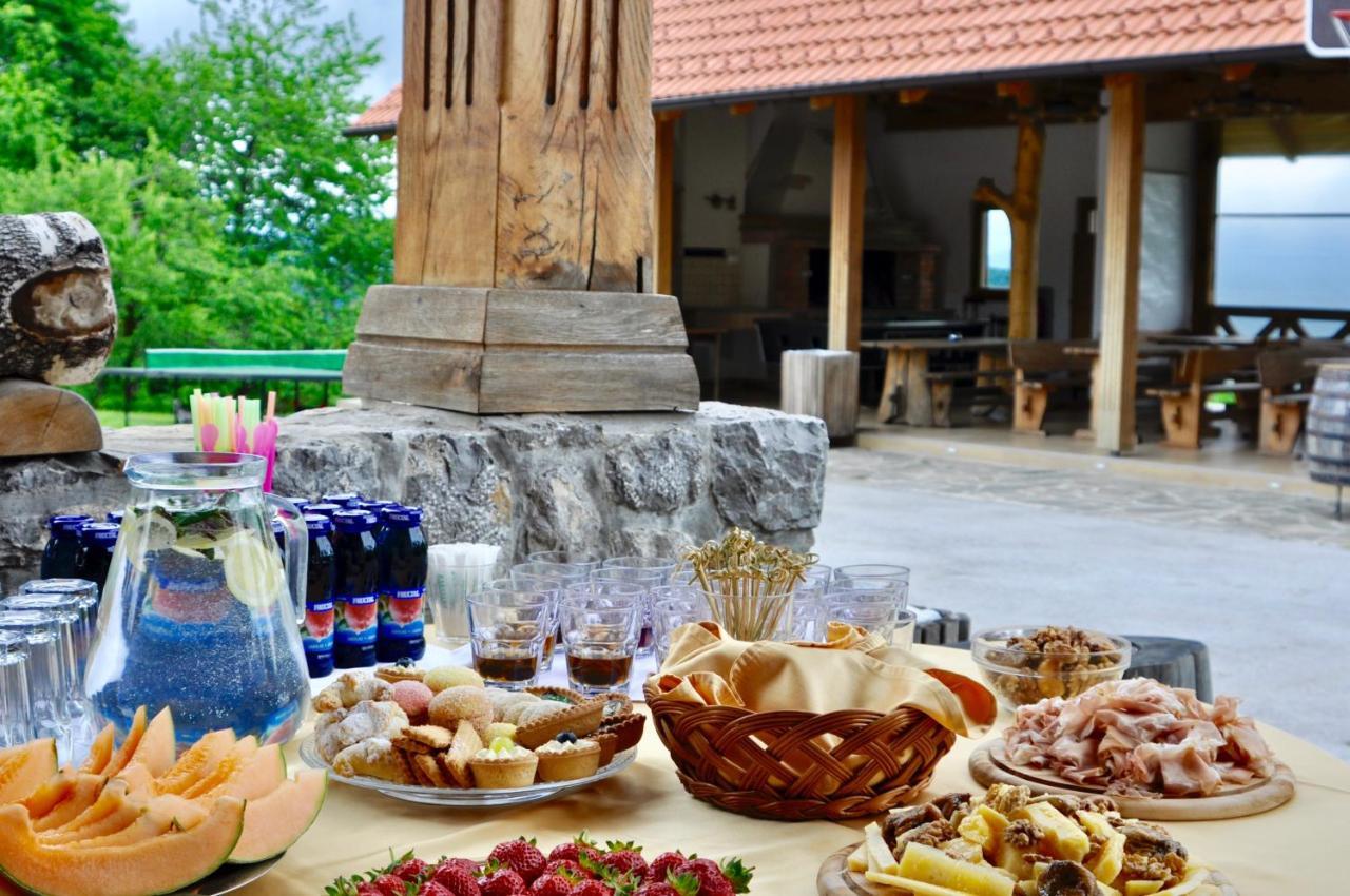 Guest House Domacija Krnc Hrib pri Hinjah Exteriér fotografie