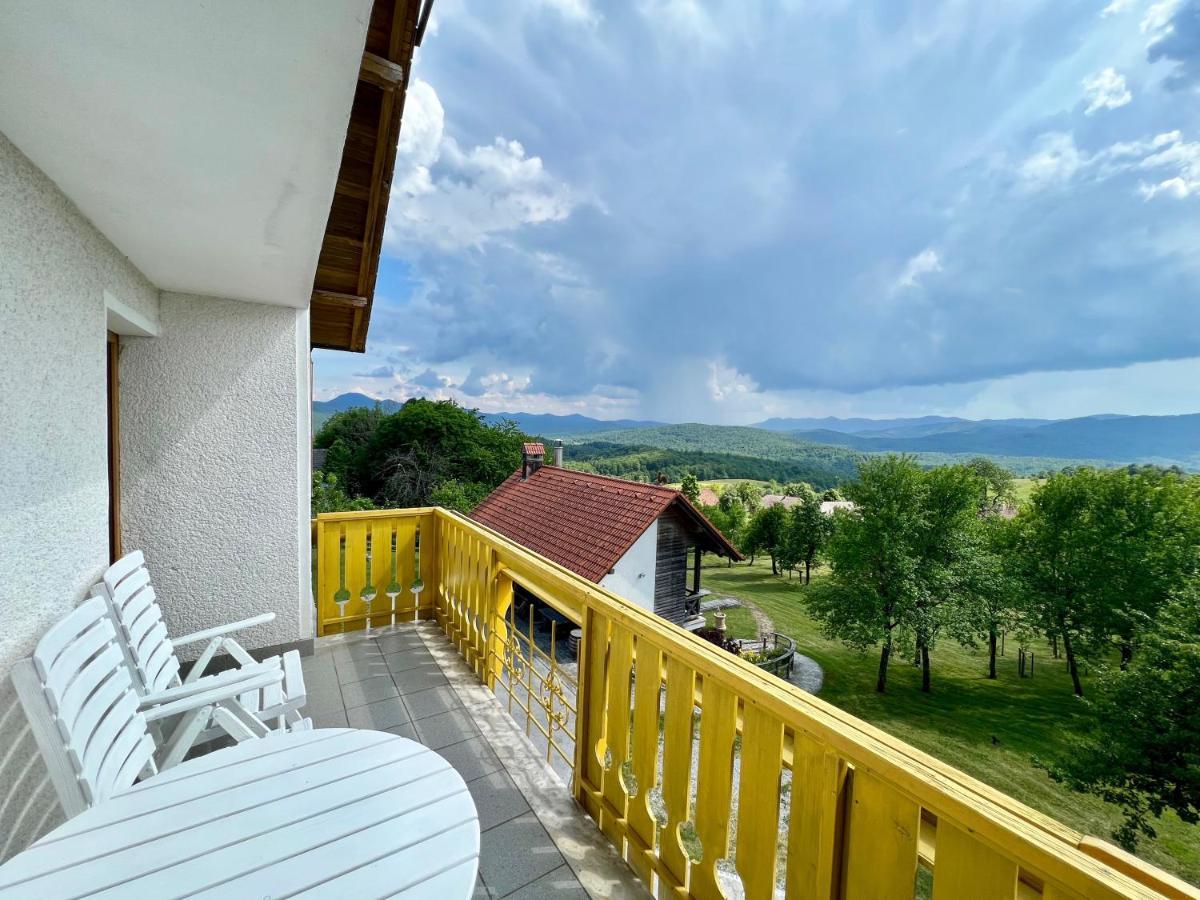 Guest House Domacija Krnc Hrib pri Hinjah Exteriér fotografie